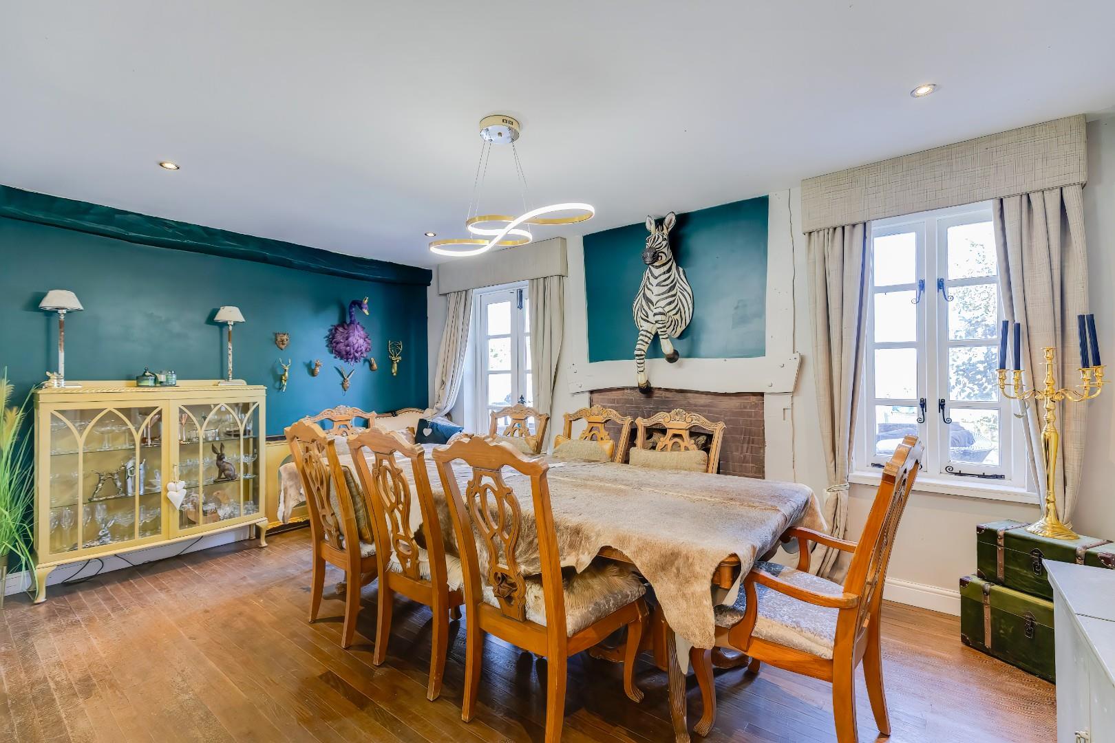 Upper Porthkerry Farm, Porthkerry Road, Rhoose, CF62 3BX